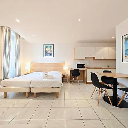 Viva Riviera 6 Rue Commandant Andre * Cannes