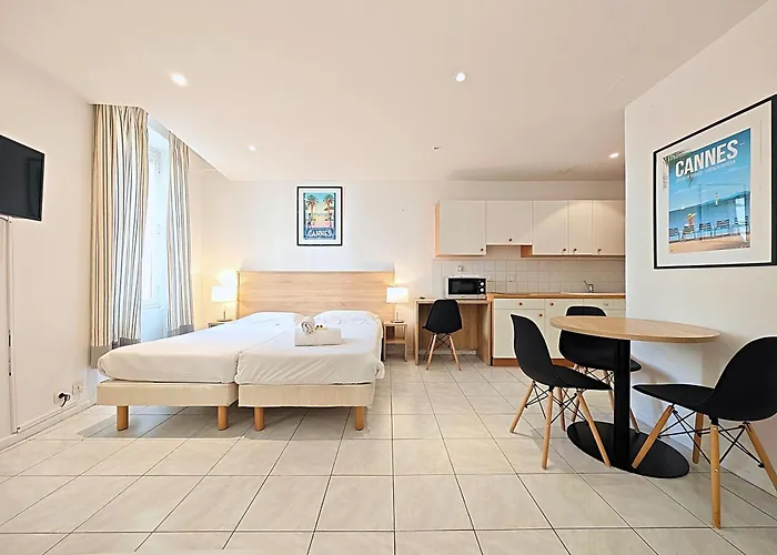 Viva Riviera 6 Rue Commandant Andre * Cannes